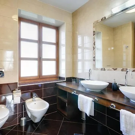 House Silvano 펜션 Golaš