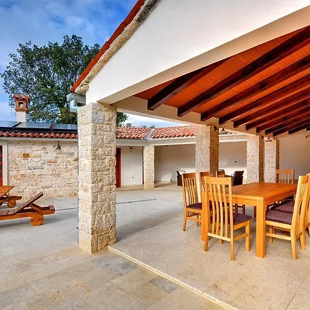 Dom wakacyjny House Silvano Golaš
