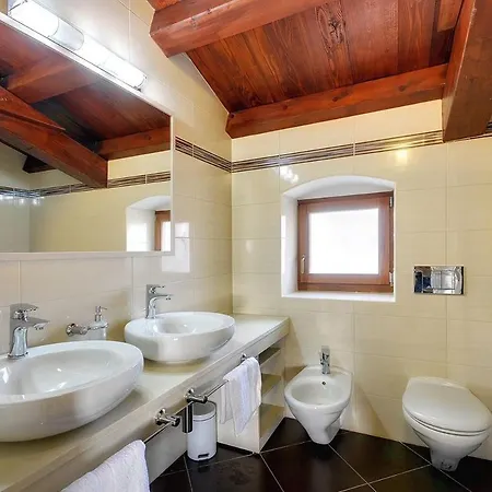 Dom wakacyjny House Silvano *