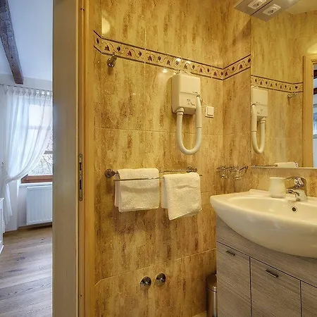 House Silvano 펜션 Golaš